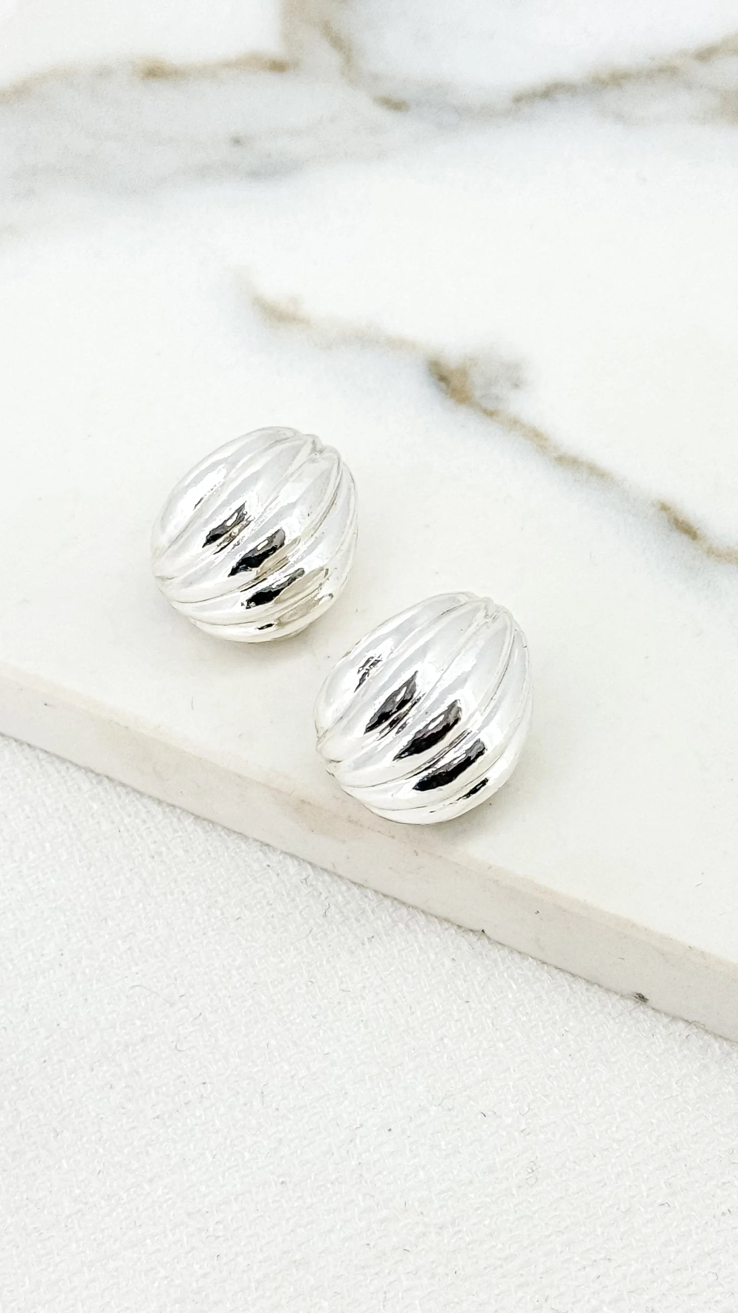 Earring 4079