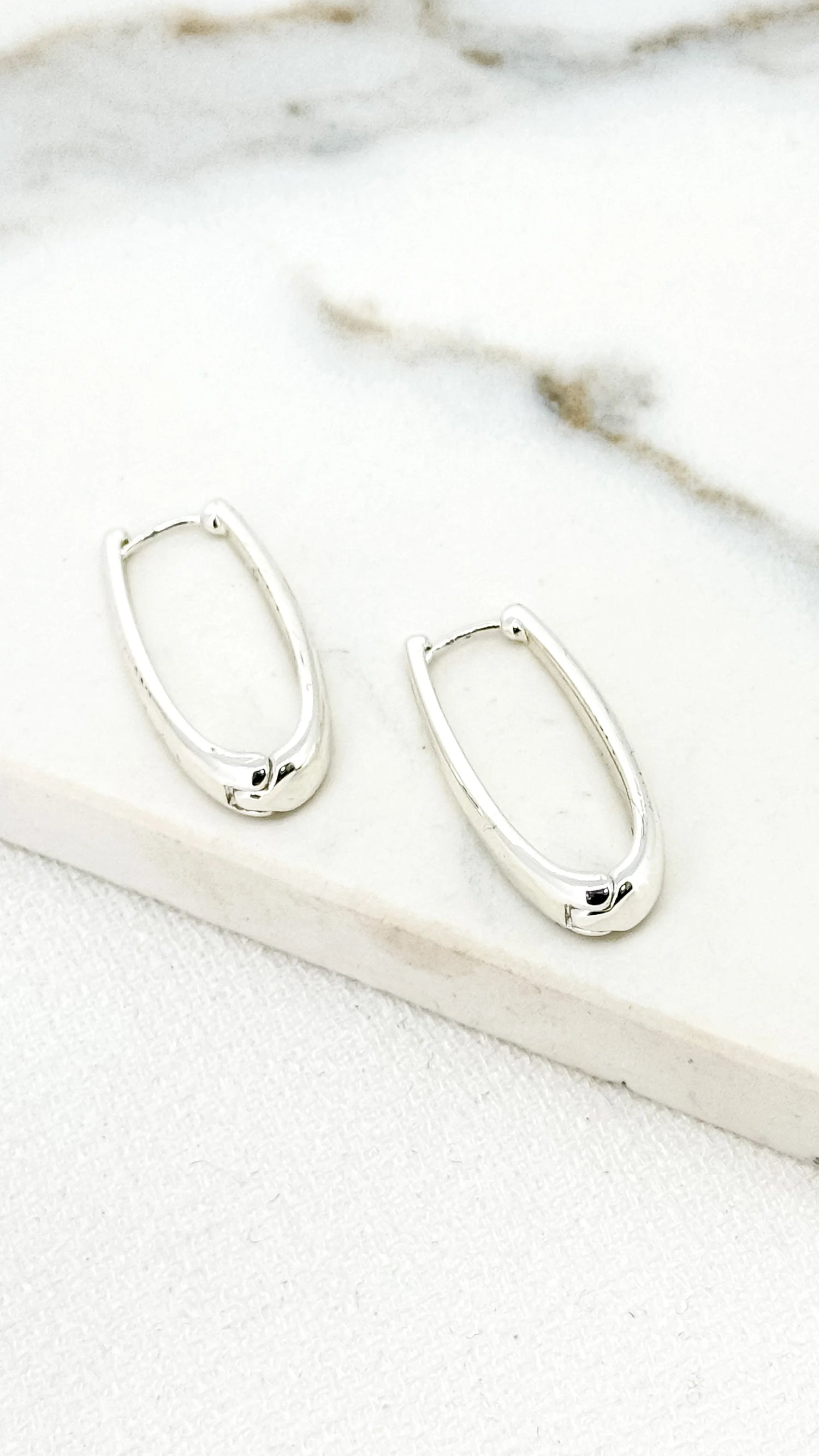 Earring 4083