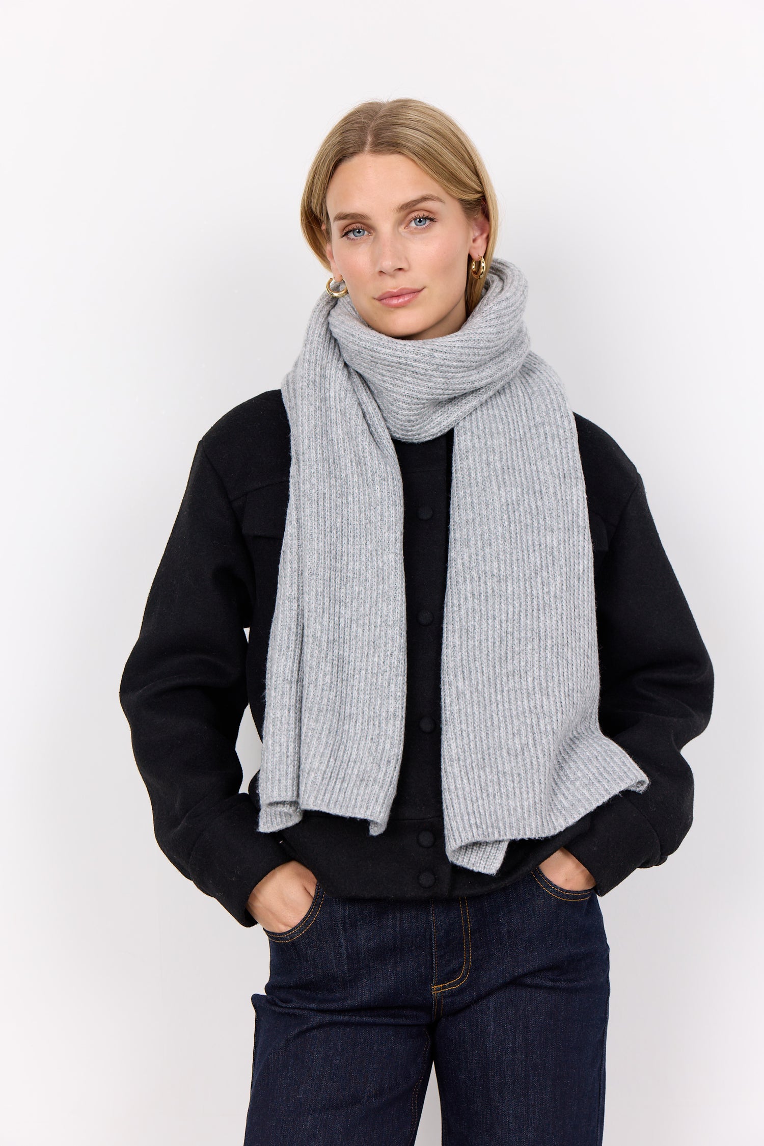 Frauke 5 Knitted Scarf