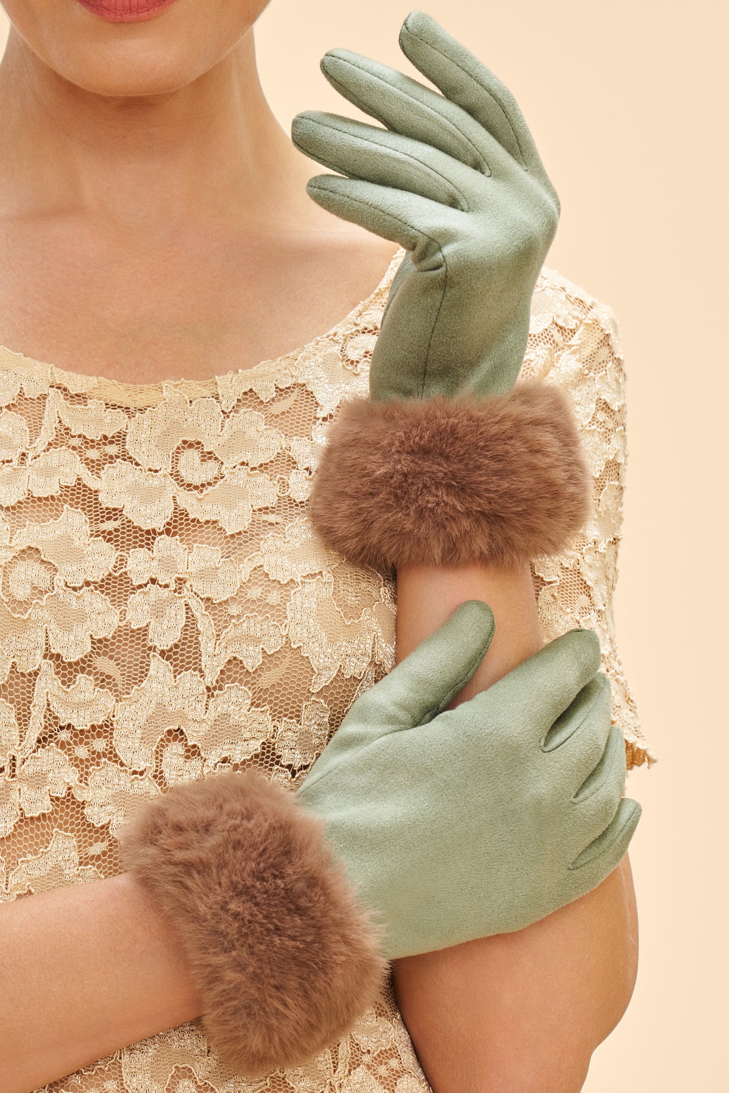 Bettina Faux Suede/Faux Fur Gloves in
Sage/Teddy