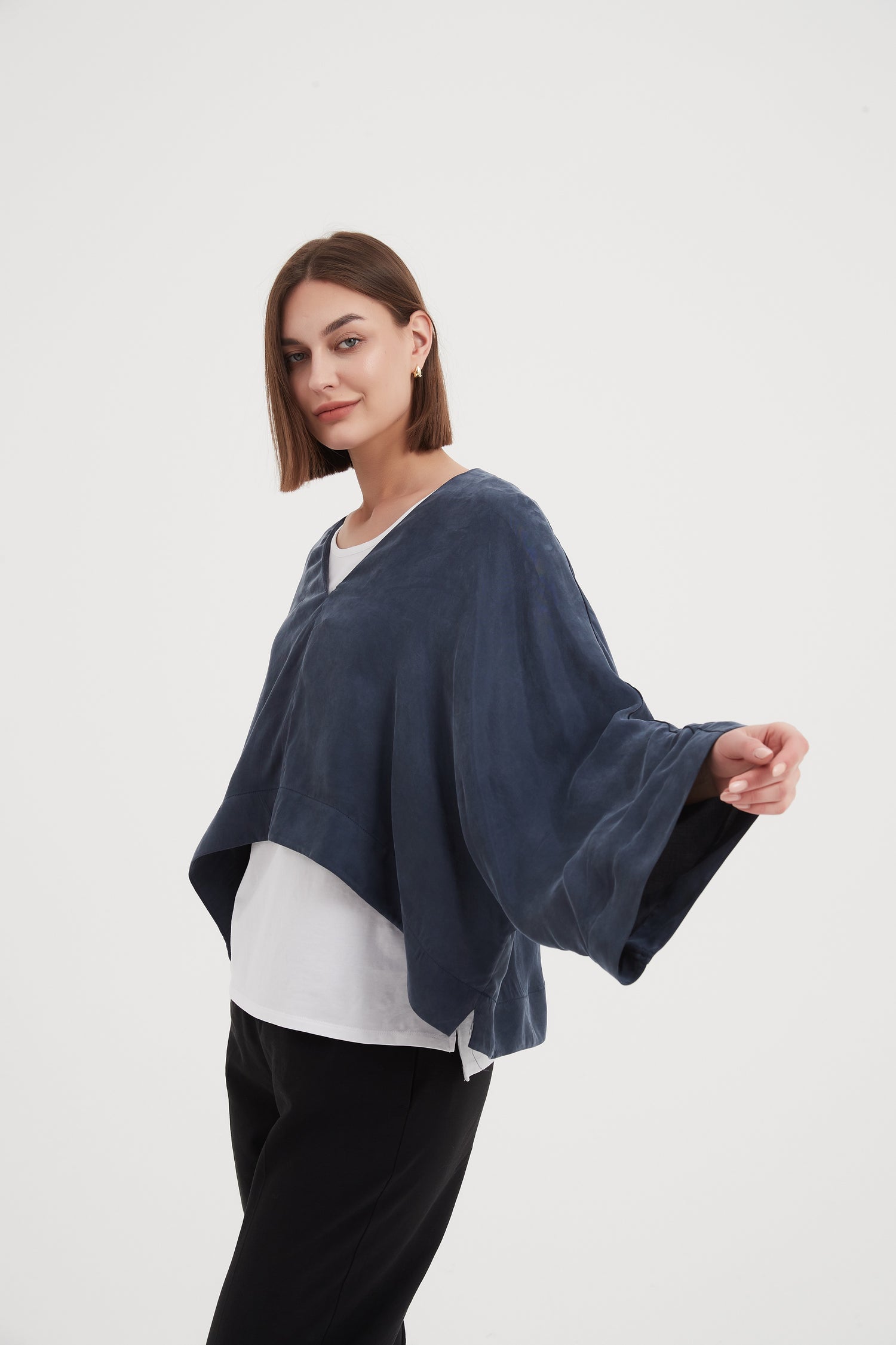 V-Neck Oversized Layer Top