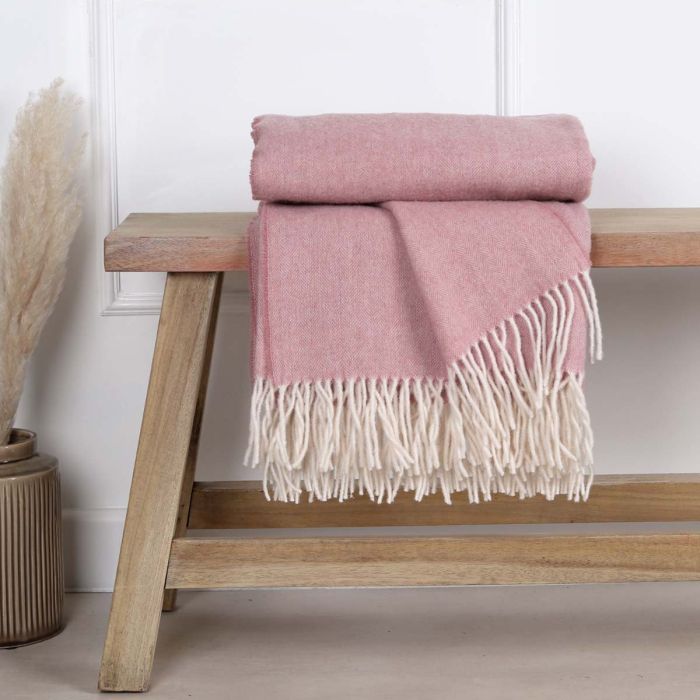 Pure Wool Throw Pink - escape
